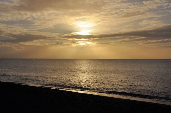 Magnífico pôr-do-dol em Great Courland Bay, região de Crownpoint, em Tobago